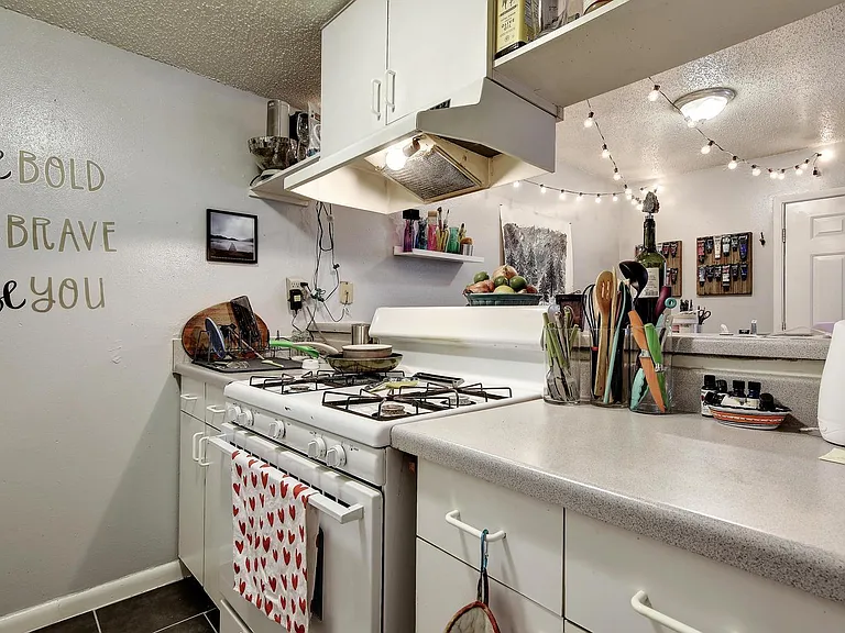 5012 Duval St #202 — Photo 17