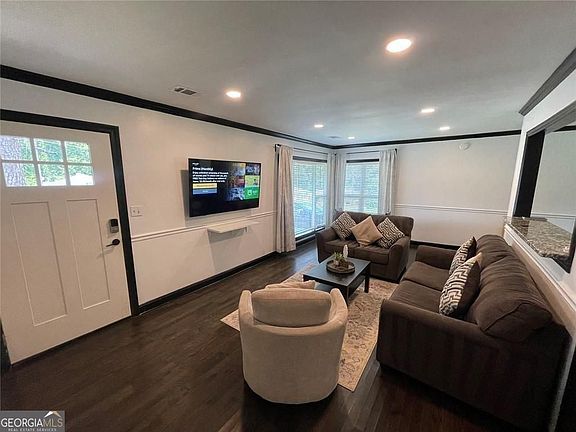 2nd image of 2597 Glenvalley Dr