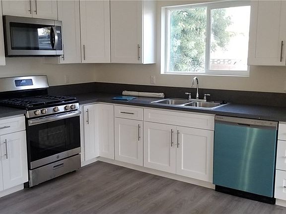 2nd image of 13405 Cantara St