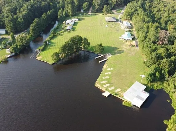 275 Rays Camp Rd #B, Coushatta, LA 71019