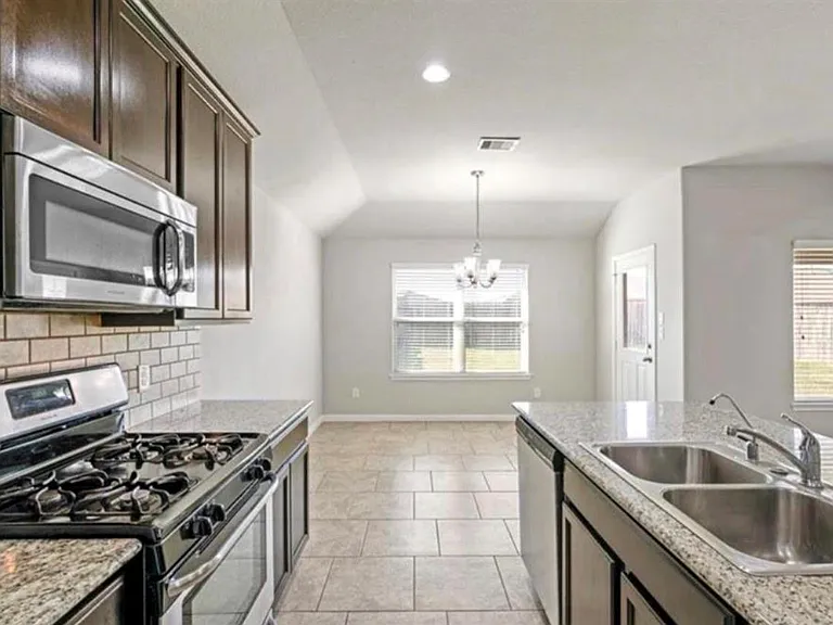 9514 Matilda Creek Ct — Photo 2