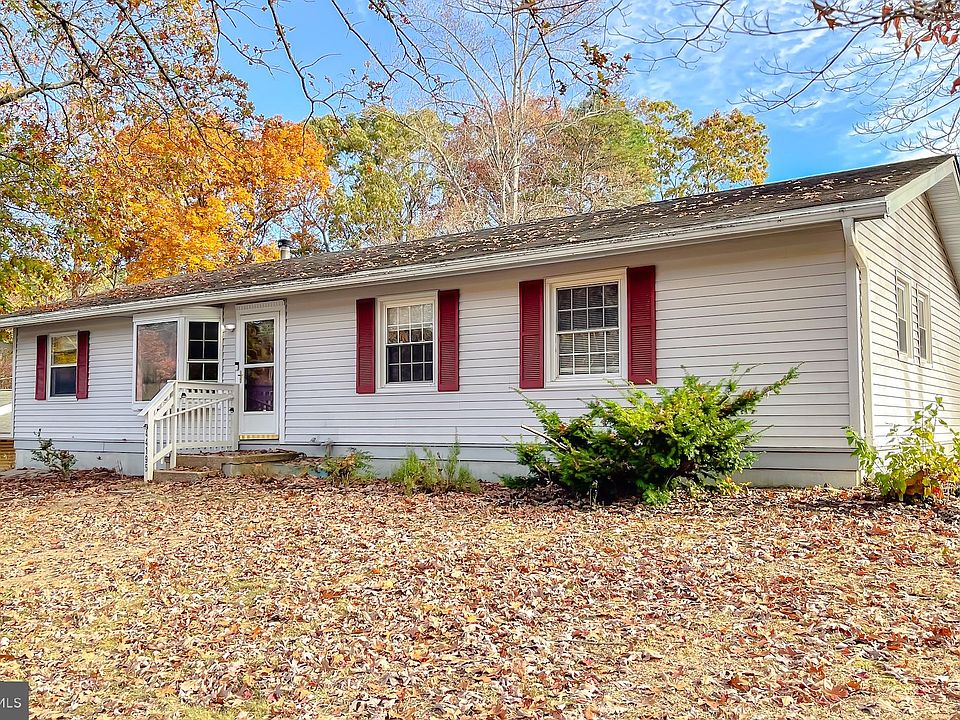 1st image of 44195 Saint Andrews Ln
