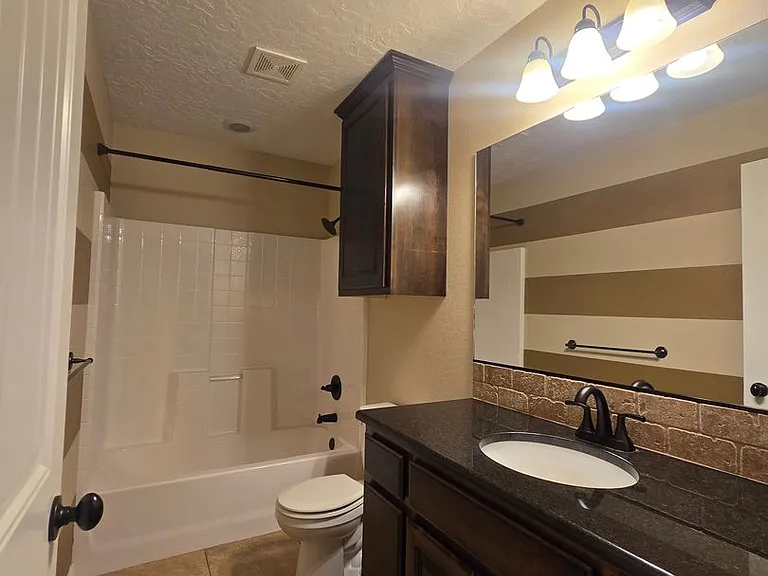 2323 Flagstone Dr — Photo 8