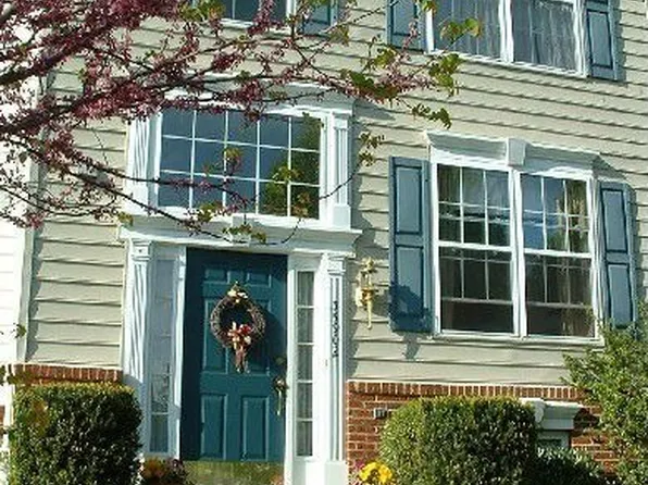 35902 Clover Ter, Round Hill, VA 20141