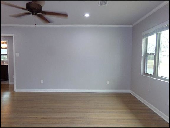 3rd image of 305 W I Ave