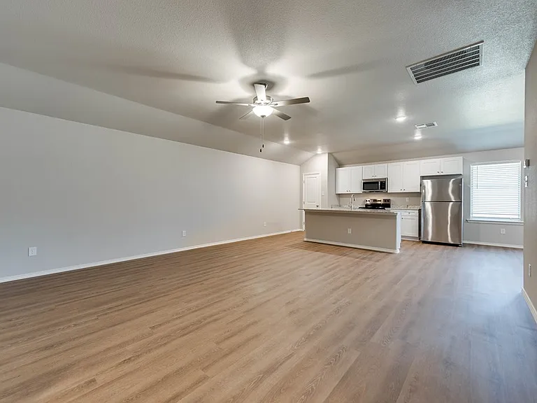 8209 E County Road 111 — Photo 4