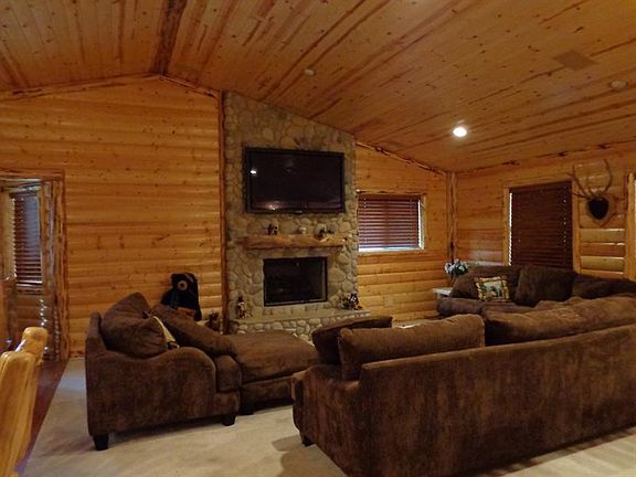 5th image of 128 Stonebridge Cir