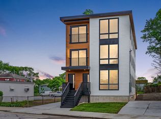 630 Admiral St #1, Providence, RI 02908