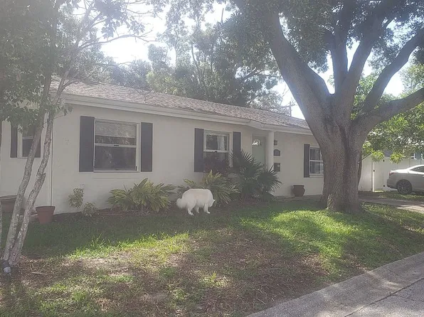 6737 Laurel St N, Saint Petersburg, FL 33702
