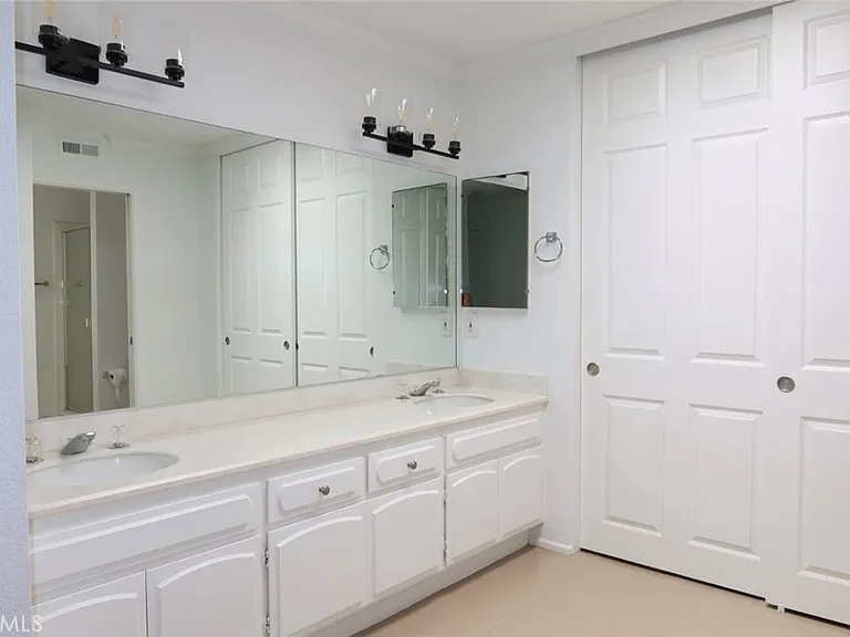 413 Rio Vista Dr — Photo 6
