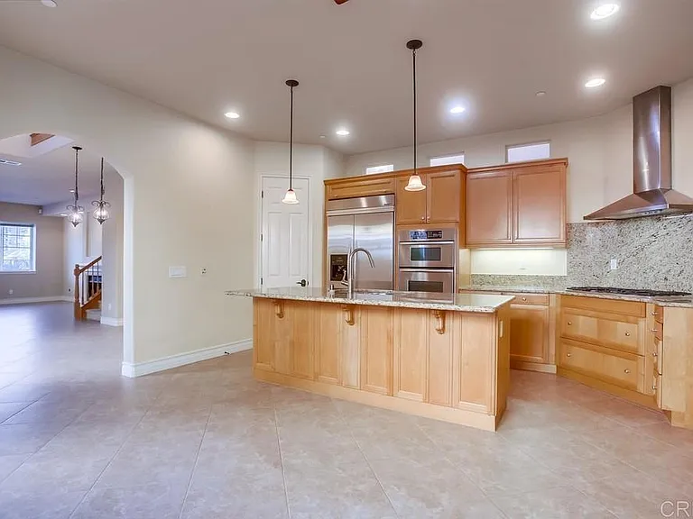 421 N Cedros Ave N — Photo 17