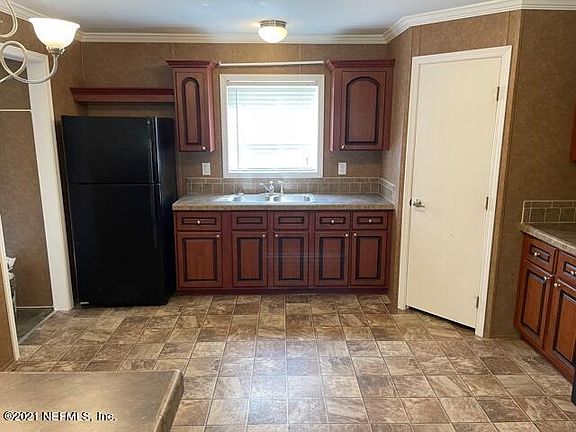 2nd image of 8905 Snellgrove Ave E
