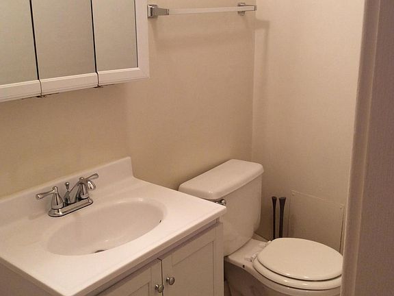 3rd image of 816 N 13th St APT 4