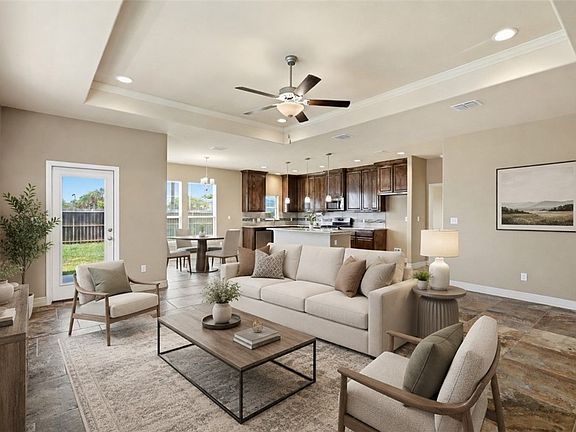 2nd image of 207 Bismarck Palm Cir
