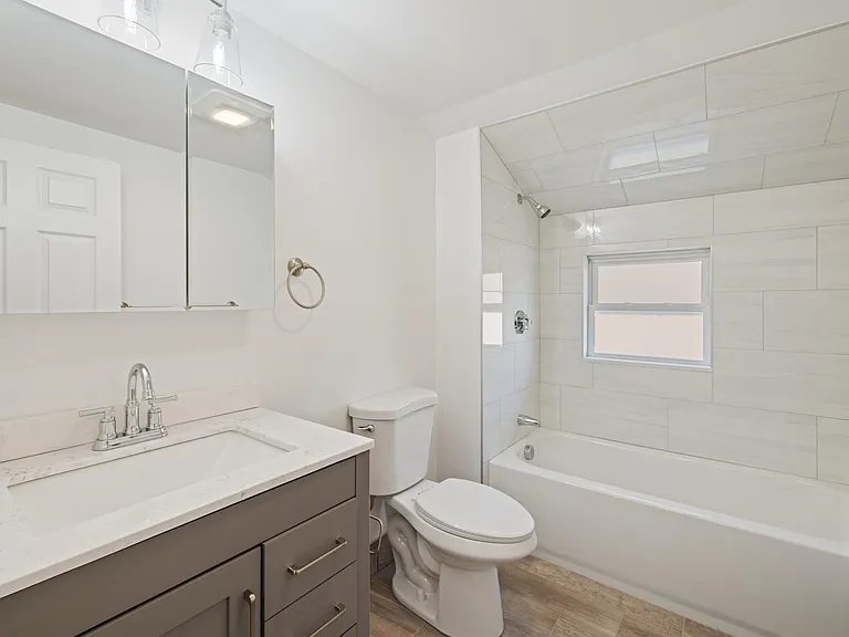 216 Broadway #2 — Photo 24