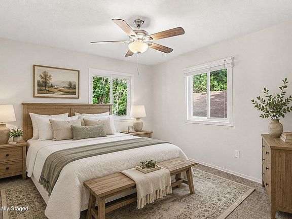 4th image of 10524 Kimbro Ave S