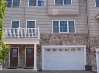 2 White Oak Ln, Aberdeen, NJ 07747