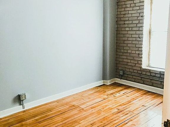 2nd image of 606 E 15th St #606-38R-38