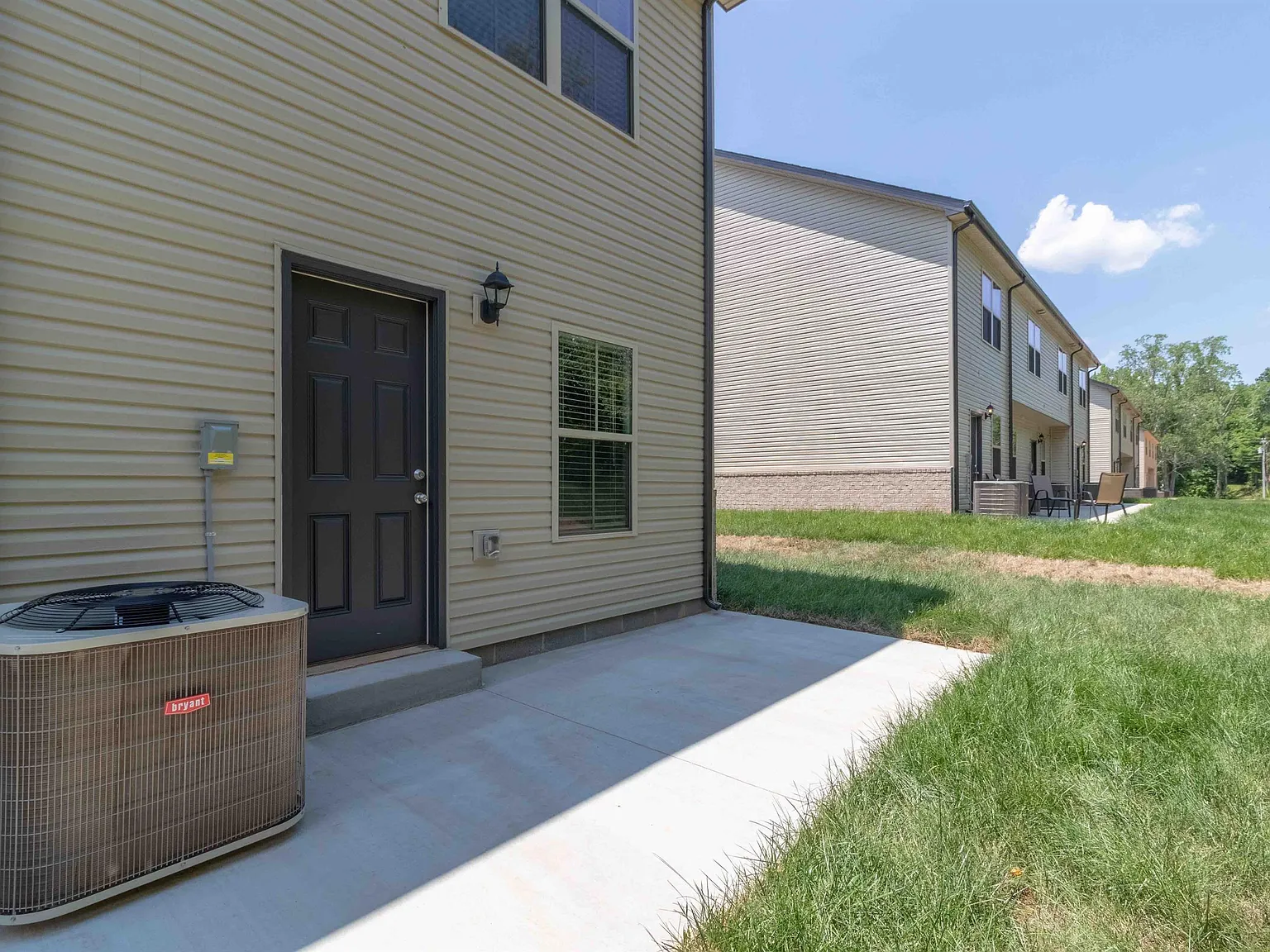 230 Smithson Lane - D — Photo 3
