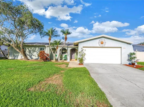 5925 18th St NE, Saint Petersburg, FL 33703
