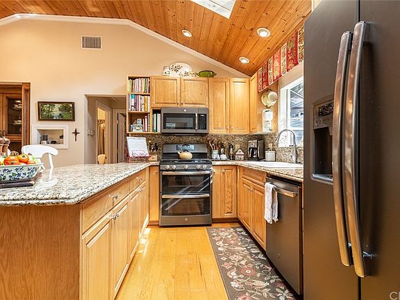 3rd image of 32251 West Dr