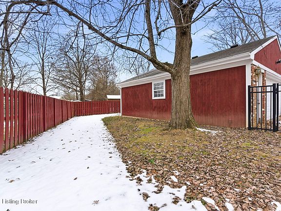 3rd image of 7106 McKenna Ct