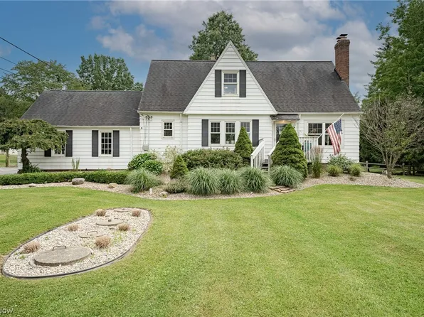 28700 Pike Dr, Orange, OH 44022