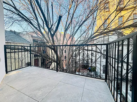 Rented by Native Real Estate LLC | media 15