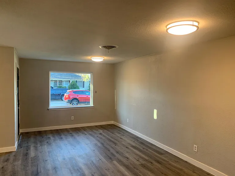 10004 Olmos Dr — Photo 13