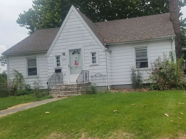 1809 N Reserve St, Muncie, IN 47303