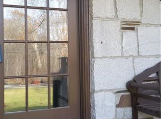 28 Federal Rd, Shelton, CT 06484