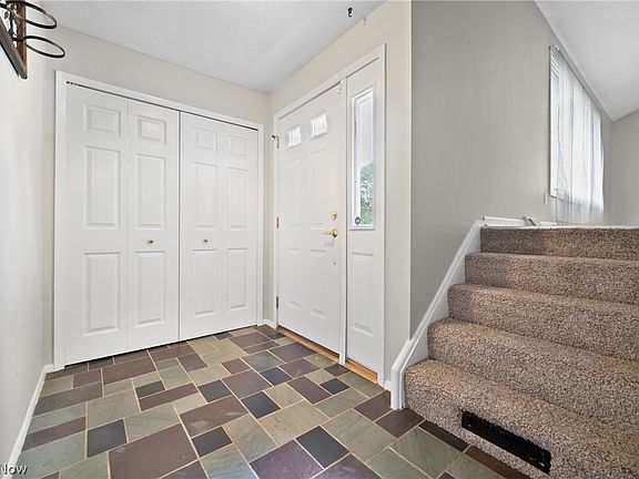 4th image of 31875 Farm Dr