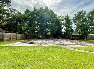 320 Hebert St, Vidor, TX 77662