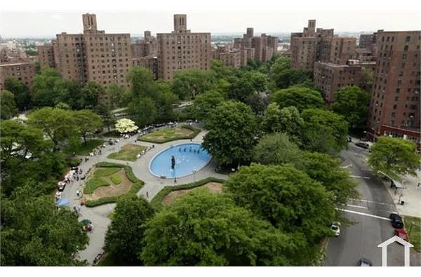Building Photo - 1519 Metropolitan Ave #1D