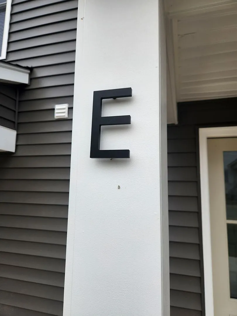 Building Photo - 111 Dinwiddie Ave #E
