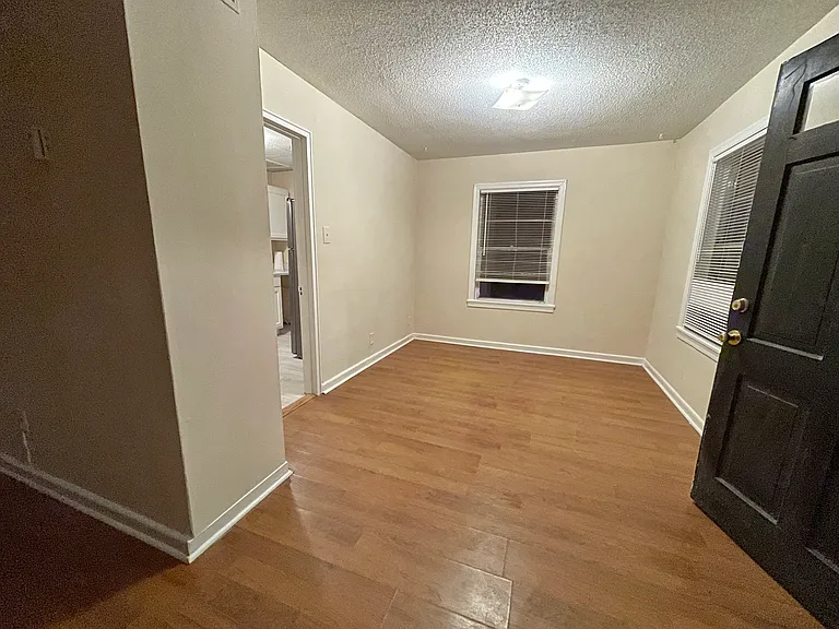 1661 Valley Ave — Photo 21