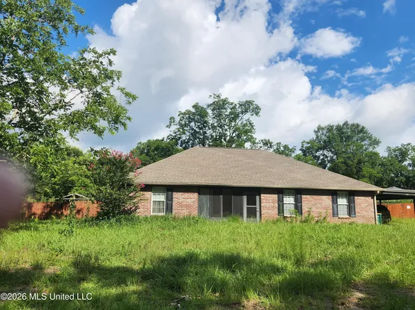 24138 McHenry Rd, Saucier, MS 39574