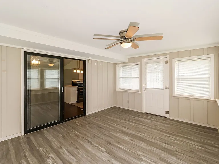 11311 Cleveland Ave — Photo 2