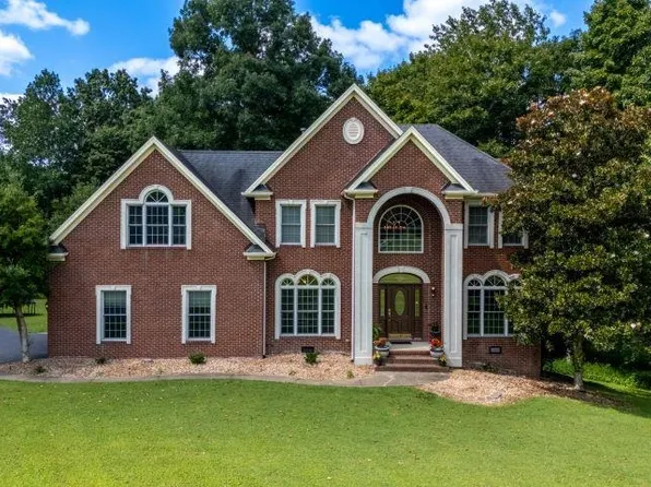 7997 Bowling Green Rd, Scottsville, KY 42164