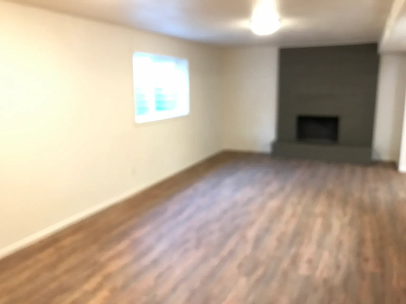 6 bed, 2.5 bath, 2504 sqft, $3,000 — Photo 2