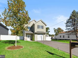 817 5th Ave, Croydon, PA 19021