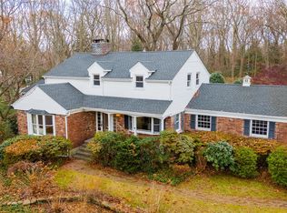 7 Captain Richards Ln, Northport, NY 11768