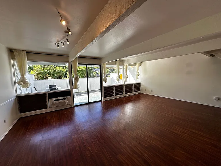 918 Kumukoa St #B303 — Photo 4