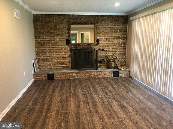 3rd image of 2607 Pioneer Ln