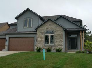 823 155th Ter, Basehor, KS 66007