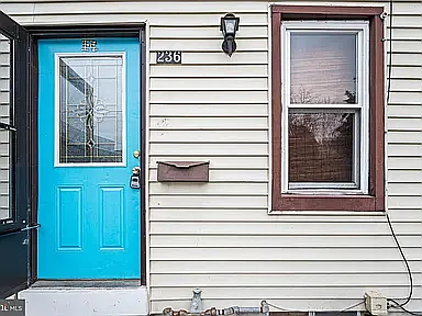 236 Walnut St — Photo 3