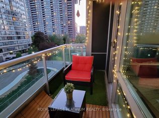 33 Elm Dr W #405, Mississauga, ON