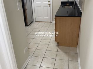 1253 W Henderson St APT 3, Chicago, IL 60657