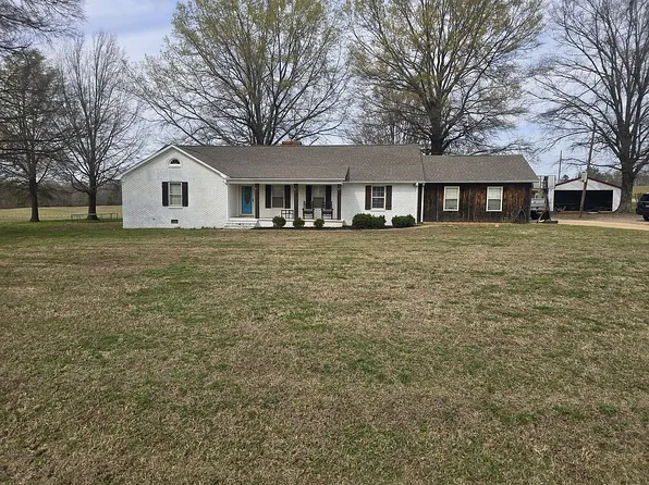 1615 Holly Springs Rd, Henderson, TN 38340