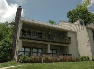 220 Windjammer Dr, Hiawassee, GA 30546